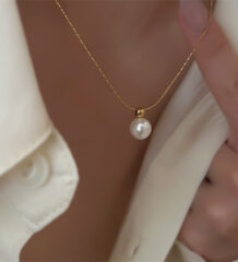 Women's Elegant Round Pendant Necklace – Titanium Steel with Artificial Pearl Inlay